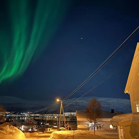 Arctic Retreat - Spacious Next To Amazing Nature