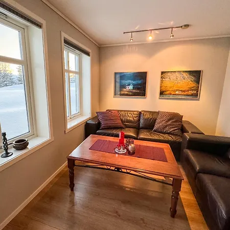 Arctic Retreat - Spacious Next To Amazing Nature Lejlighed *