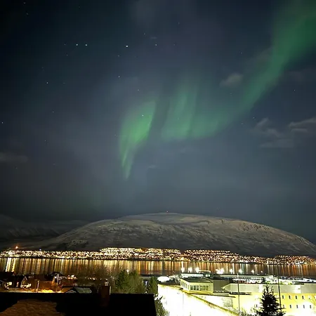 Arctic Retreat - Spacious Next To Amazing Nature 트롬쇠