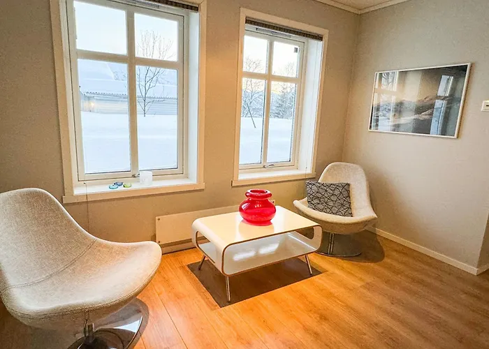 Arctic Retreat - Spacious Next To Amazing Nature *